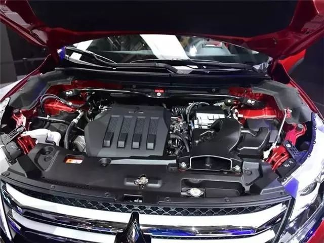 三菱奕歌和日产逍客哪个更好,三菱最老款suv