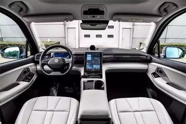 钄氭潵姹借溅es8灏炬爣,钄氭潵杞︿富绗竴浠朵簨