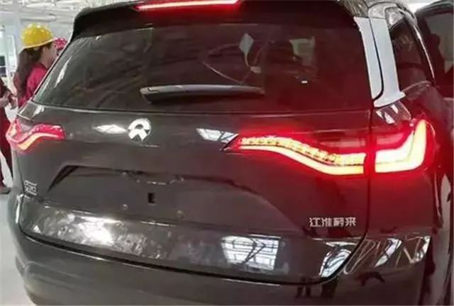 钄氭潵姹借溅es8灏炬爣,钄氭潵杞︿富绗竴浠朵簨