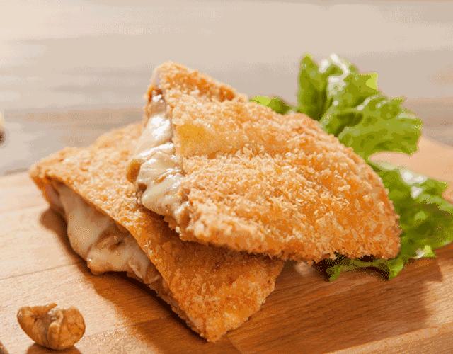 小鸡迷、正新、第一佳、豪大大，谁才是鸡排界的扛把子？