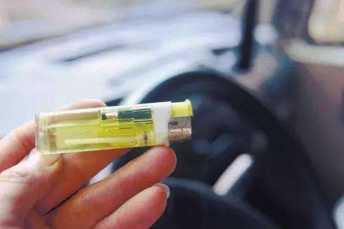 易拉罐拉环断了怎么办？三个开罐神技能！不伤手不费劲轻松打开了