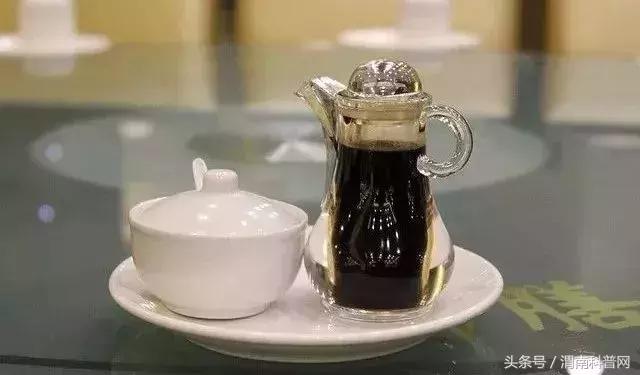 发霉食物伤肾、致癌,去掉坏的还能吃?