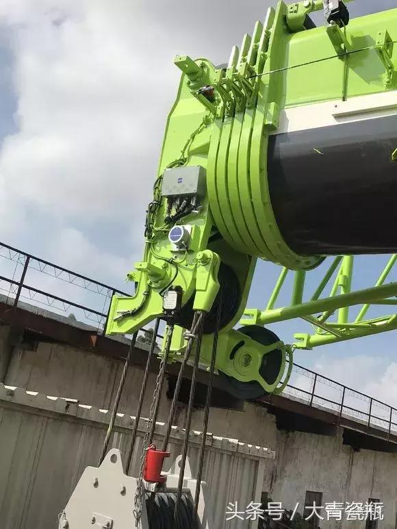 中联重科第一吊车,中联第一台吊车