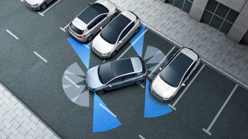 自动泊车大屏,自动泊车功能横屏