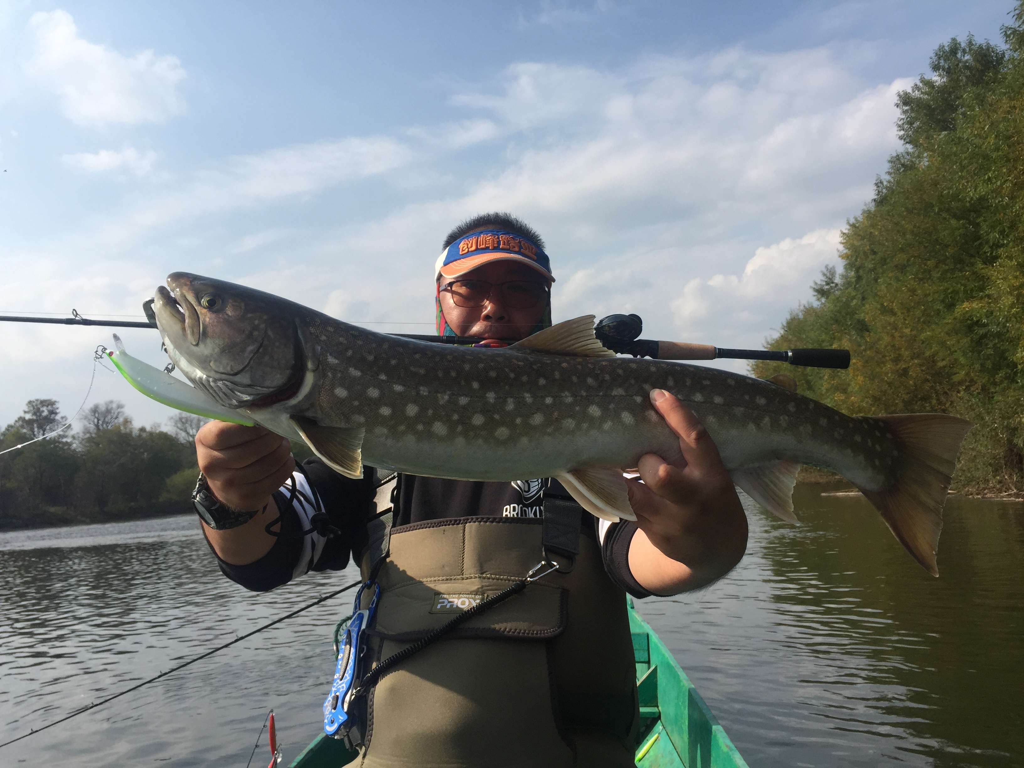 中国钓鱼爱好者海上钓鱼,中国钓鱼人海钓视频