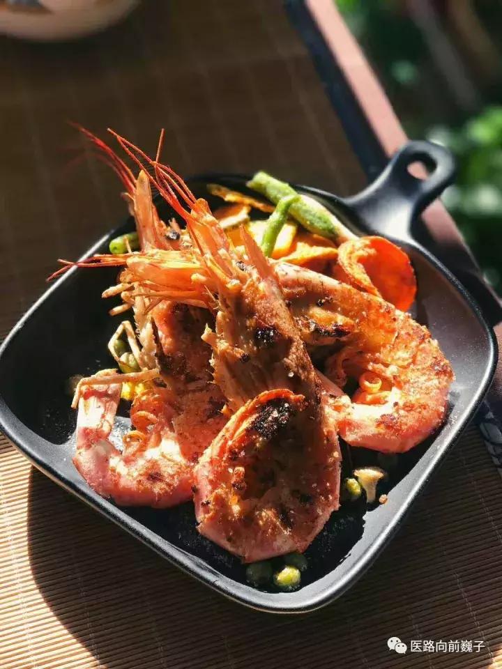 中国人连死都不怕,你连死都不怕还怕活着张爱玲