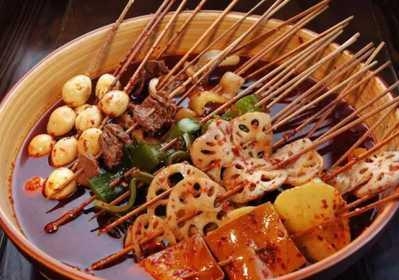 冷锅串串经营方法,串串火锅生意火爆