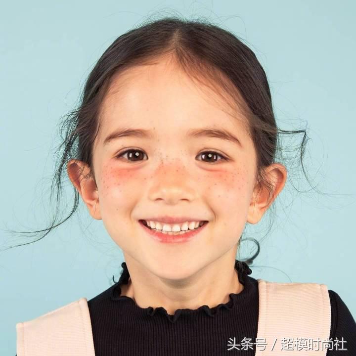 最美混血小女孩中国,混血萝莉雀斑小女孩