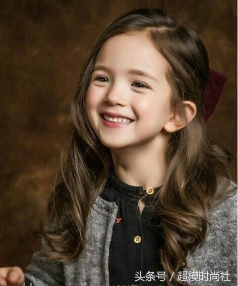 最美混血小女孩中国,混血萝莉雀斑小女孩