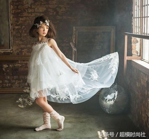 最美混血小女孩中国,混血萝莉雀斑小女孩