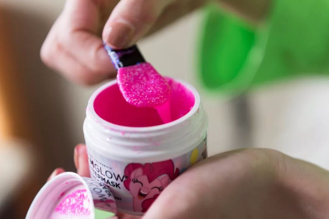 闪闪惹人爱|即使是去拯救世界,女生也要BlingBling!