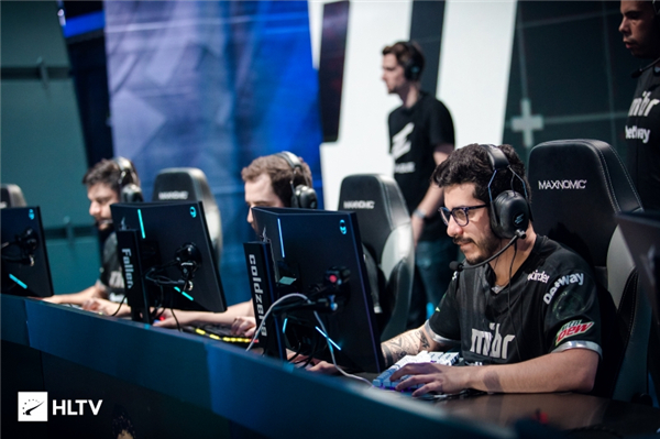 csgo职业比赛失误,csgo职业比赛有人用鼠标宏吗