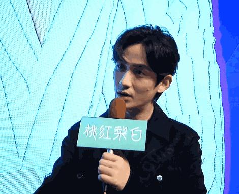 朱一龙尬聊视频,朱一龙自己尬聊