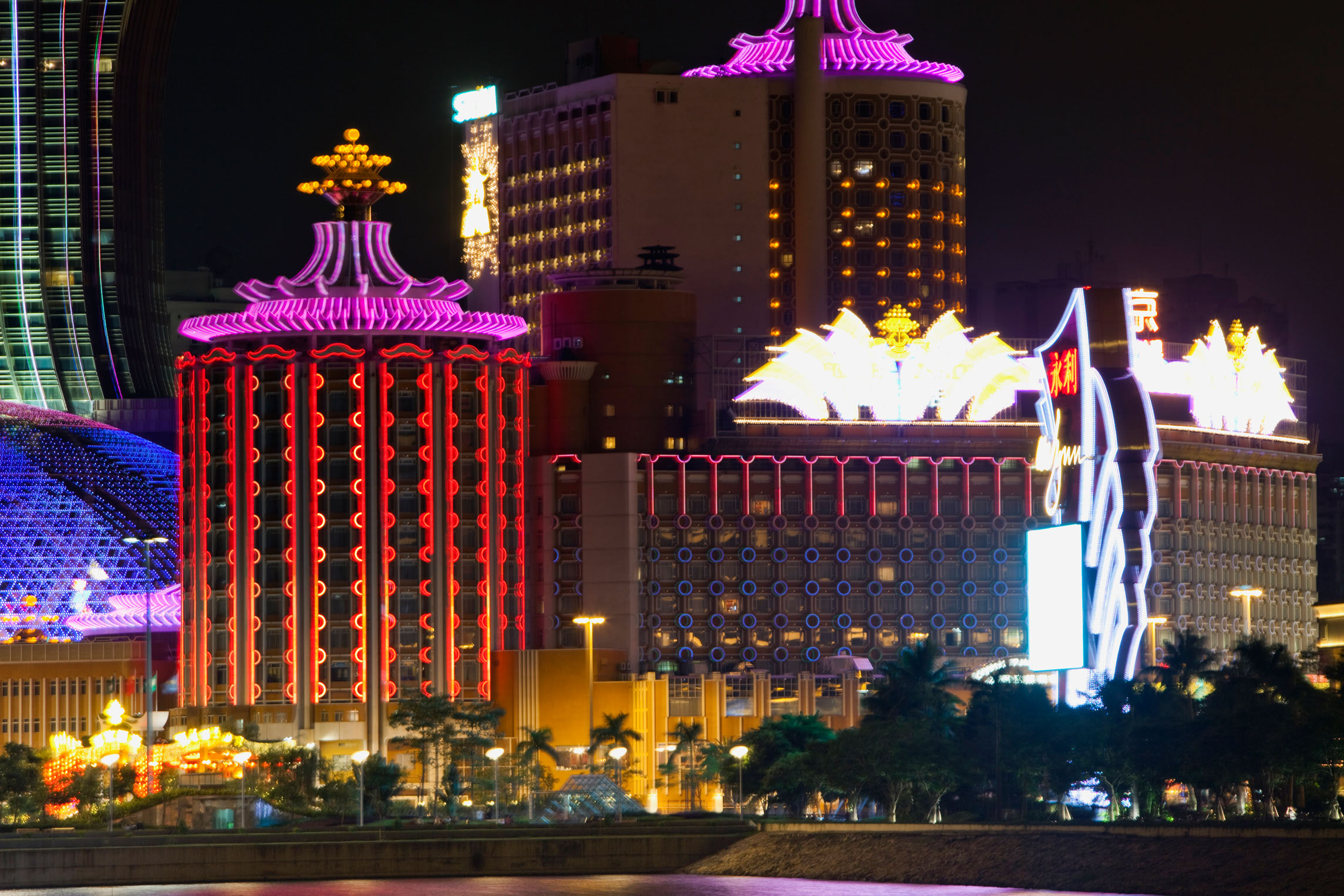 房地产市场将出现哪些变化,如果房地产受挫会有哪些行业受挫