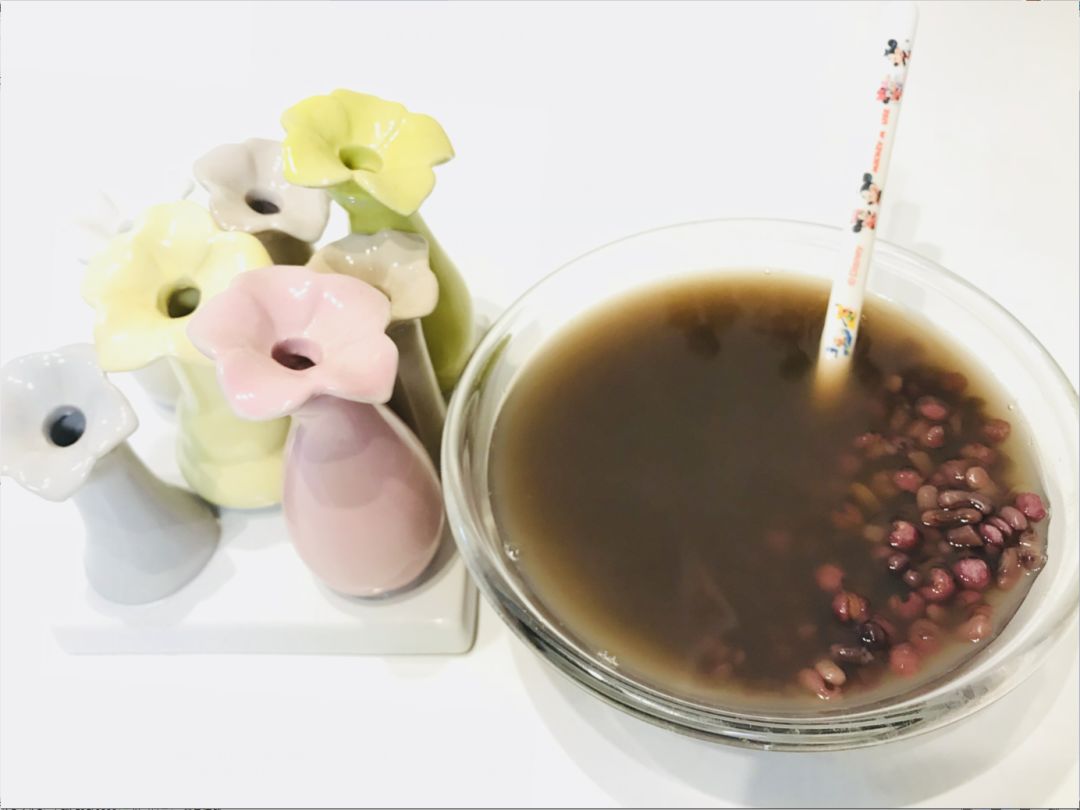 红豆薏米粥这样喝湿气反而更严重,伏天喝红豆薏米水祛湿气效果好