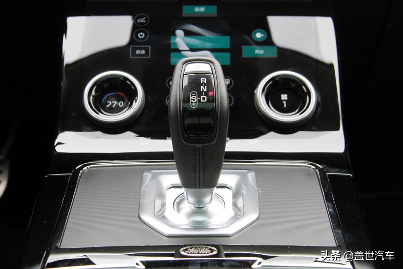 路虎揽胜极光却是个鲜活的例外,路虎揽胜极光刚性车身