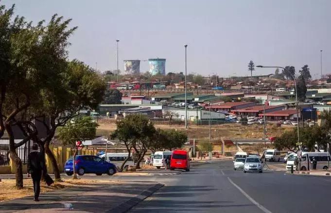 非洲的“快乐时光”