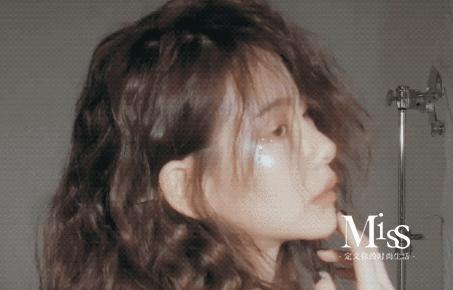 七哥力荐：女人的激吻唇一定要配上海藻卷才是真性感