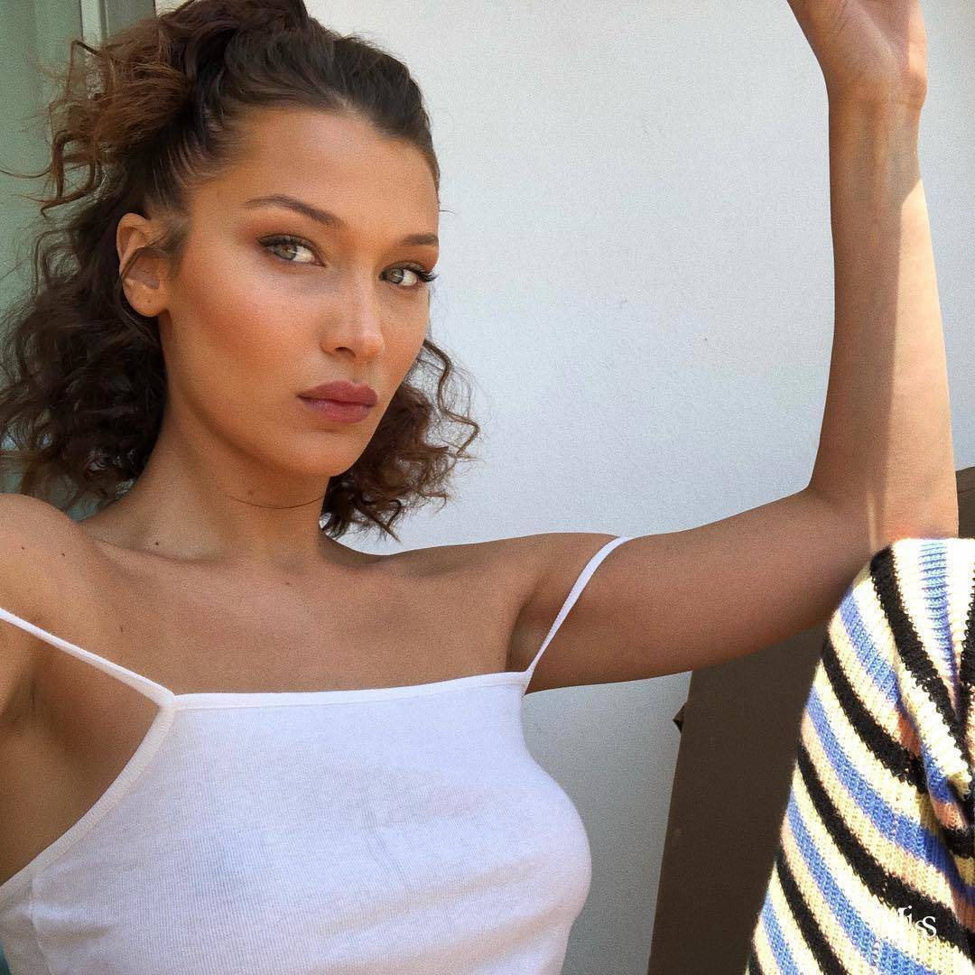 七哥力荐：女人的激吻唇一定要配上海藻卷才是真性感