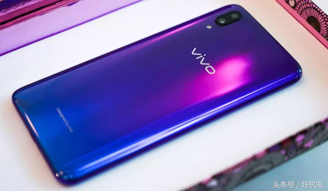 盘点手机惊艳的配色,一款变色的手机