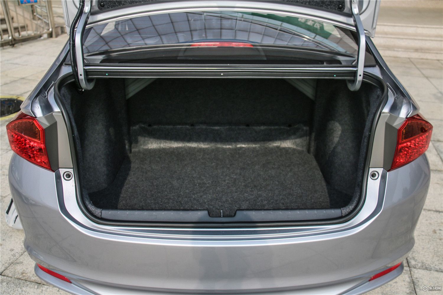 试驾广汽本田新锋范,价格实惠的合资买菜车推荐