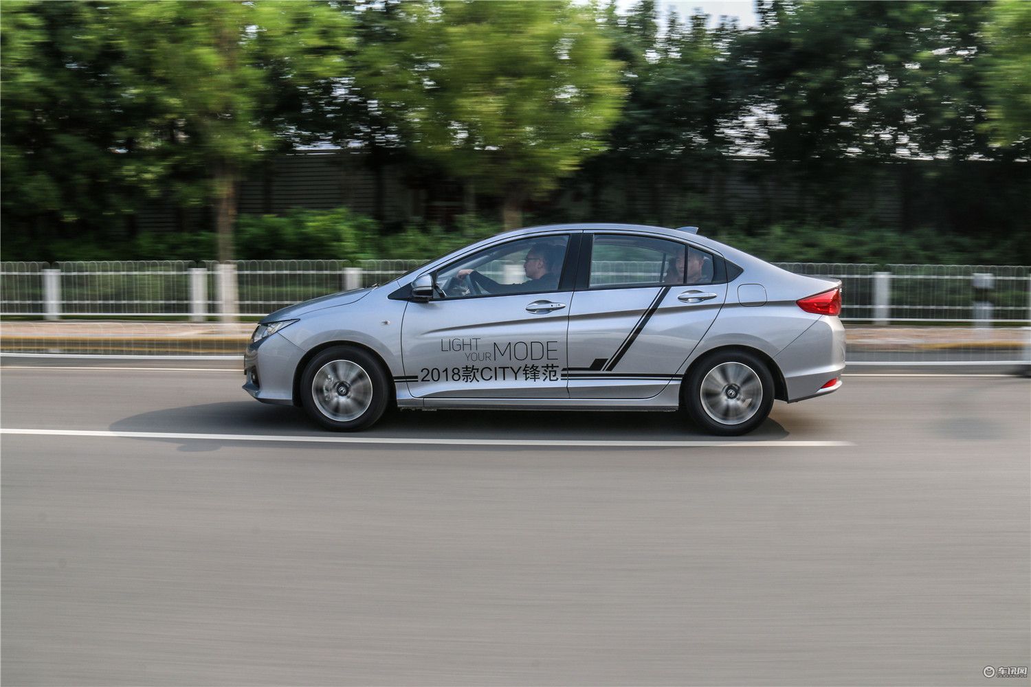 试驾广汽本田新锋范,价格实惠的合资买菜车推荐