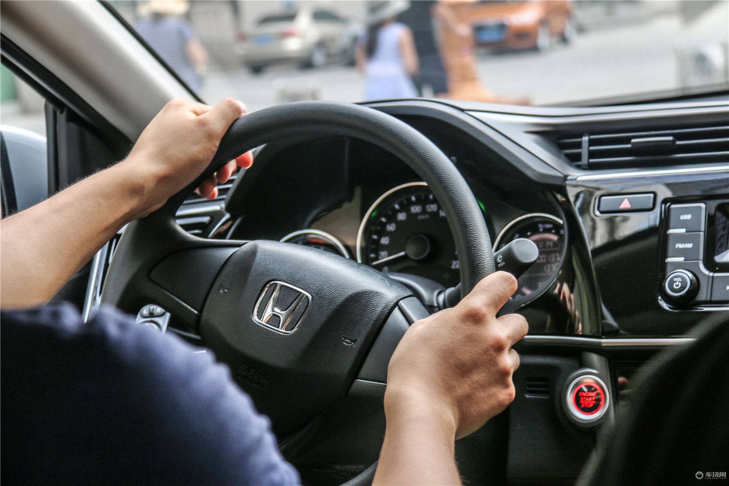 试驾广汽本田新锋范,价格实惠的合资买菜车推荐