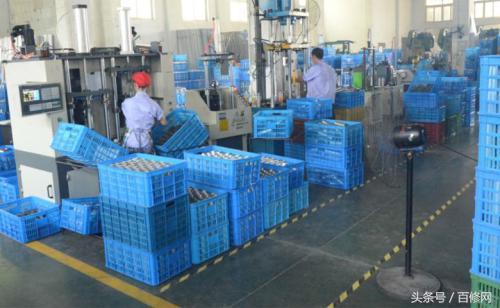 新买的杯子吸管有塑料味怎么去除,生活小妙招塑料杯子简单