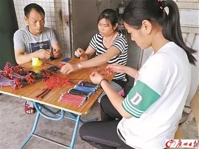 澶鍙屽弻鎮ｇ檶鍝簡,澶鍙屽弻鎮ｇ檶浣忛櫌蹇冮吀