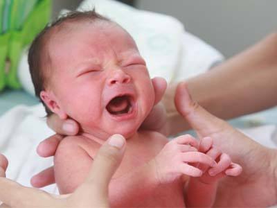 4个月宝宝6天连续不拉便便正常吗,4个月的宝宝十天不拉大便正常吗