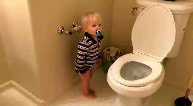 4个月宝宝6天连续不拉便便正常吗,4个月的宝宝十天不拉大便正常吗