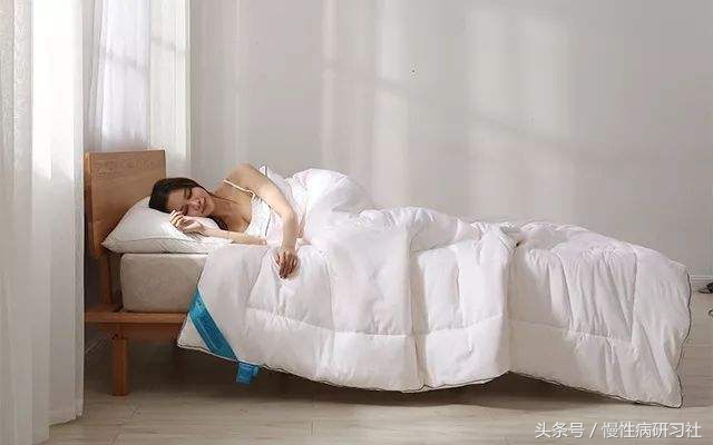 天热中暑怎么办牢记这几招,天太热了快中暑