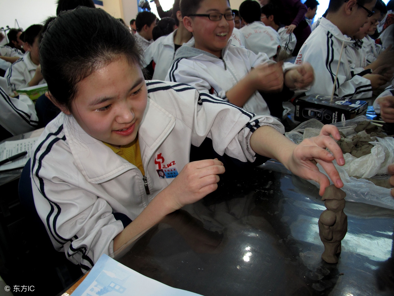 中学生厌学怎么办？为什么会厌学？4招帮助初中厌学的孩子