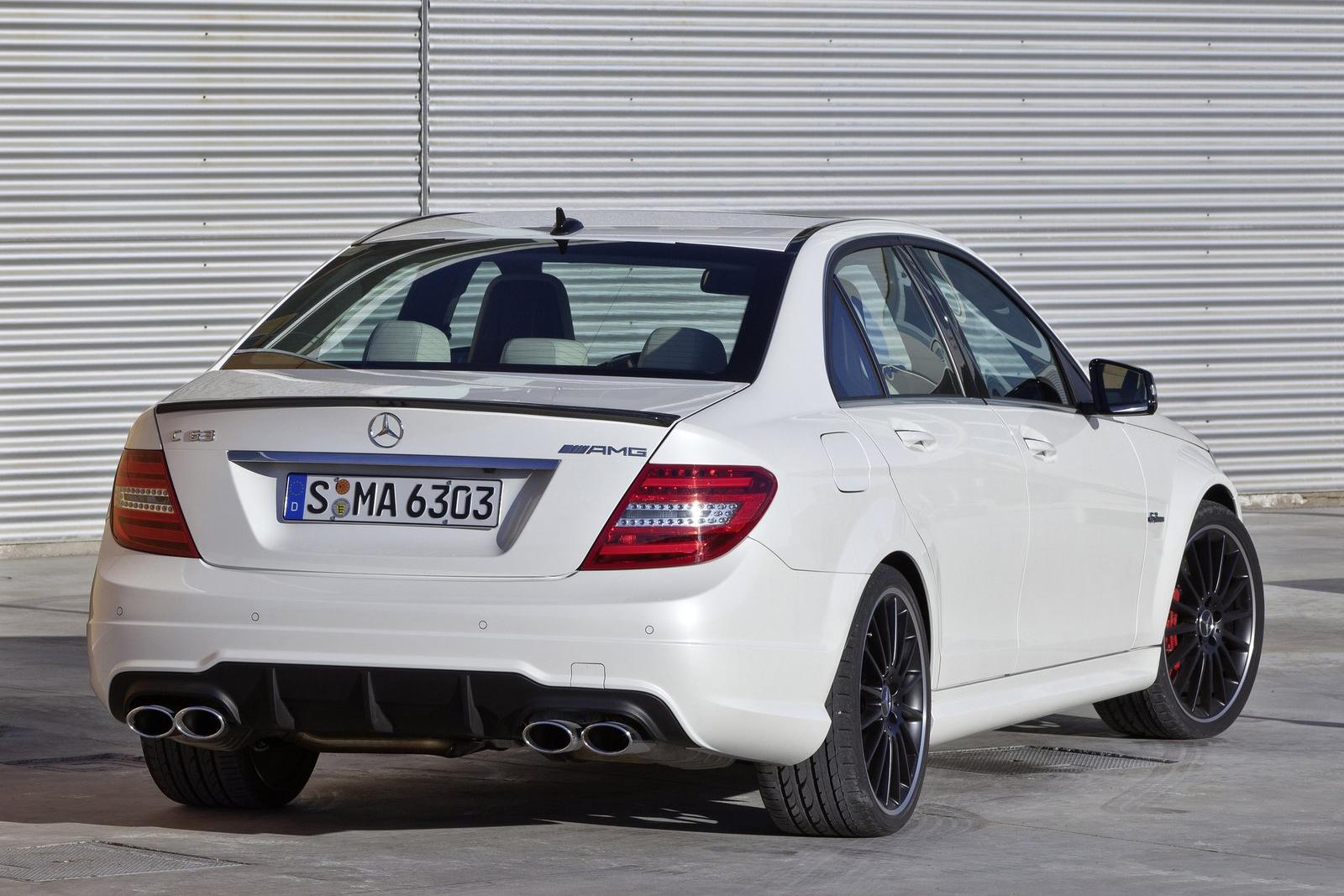 老款奔驰c63沉浸体验,老款奔驰c63值得入手吗