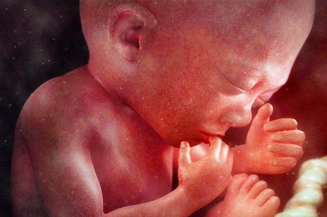 孕早期半夜感觉冷打冷颤怎么回事,孕晚期胎宝宝突然颤了一下