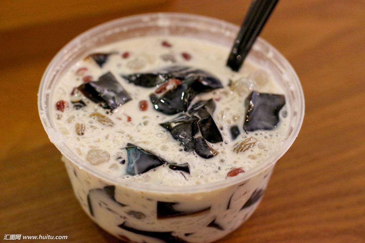 龟苓膏是哪个市的传统小吃,南方小吃龟苓膏和什么傻傻分不清