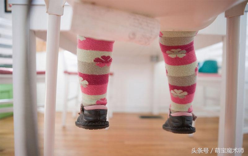 如何给宝宝选择学步鞋,宝宝学步鞋应该穿软底还是硬底