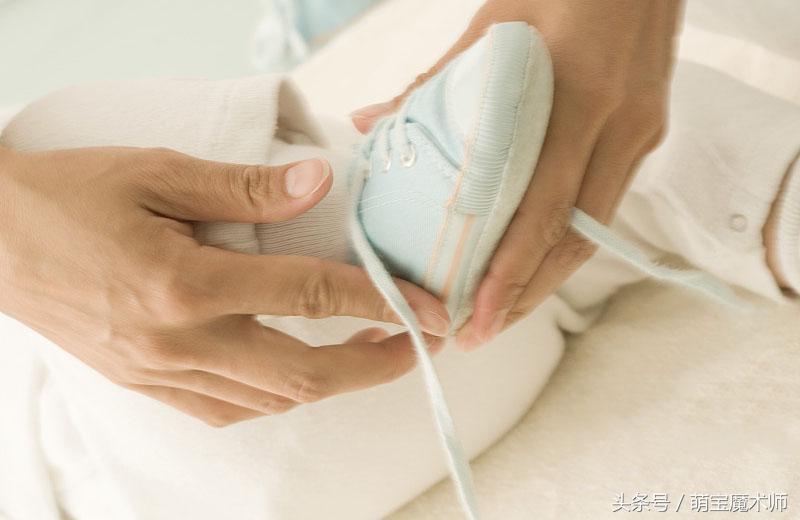如何给宝宝选择学步鞋,宝宝学步鞋应该穿软底还是硬底