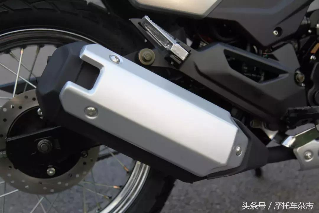 全车LED,仪表在油箱上,原厂钥匙竟然是开瓶器,力帆KPM200开箱