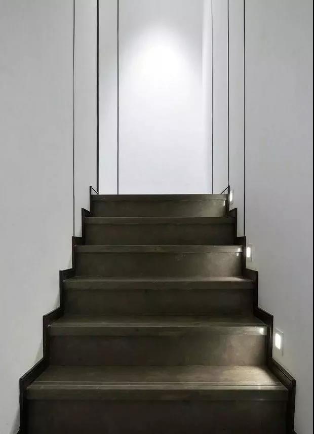 新房装修灯具怎么选比较好,新房装修先补油漆还是先装灯具