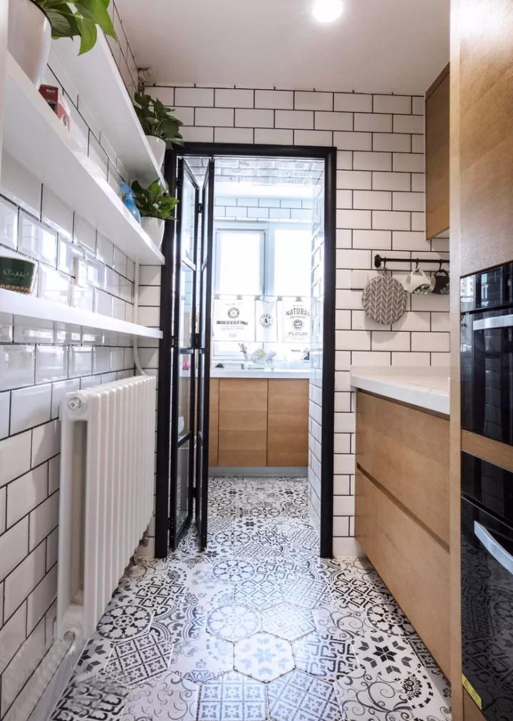 60㎡北欧风两居室，小吧台当电视背景墙，这设计真是666！