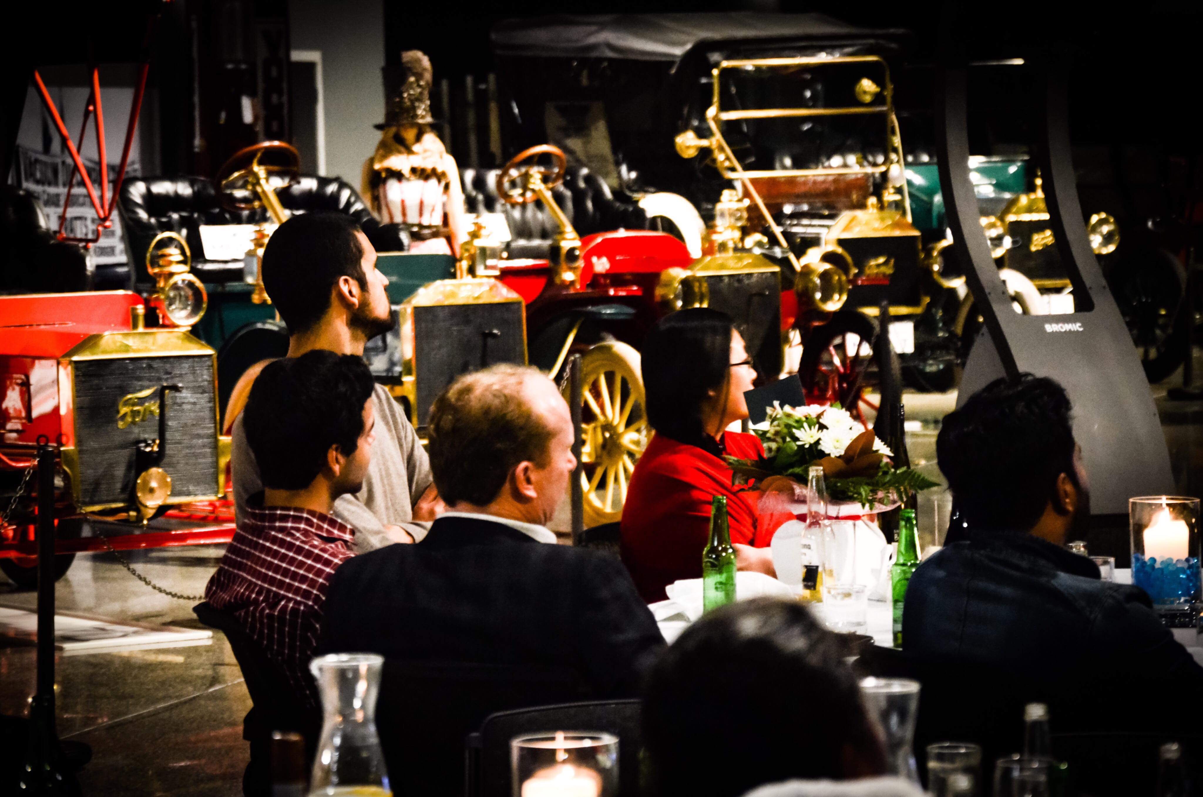 蓝河用梦想点燃荣耀之夜，让奋斗再创未来