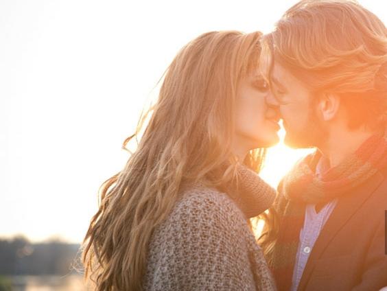 感觉自己在感情中很被动怎么破局,在感情中处于被动的原因分析