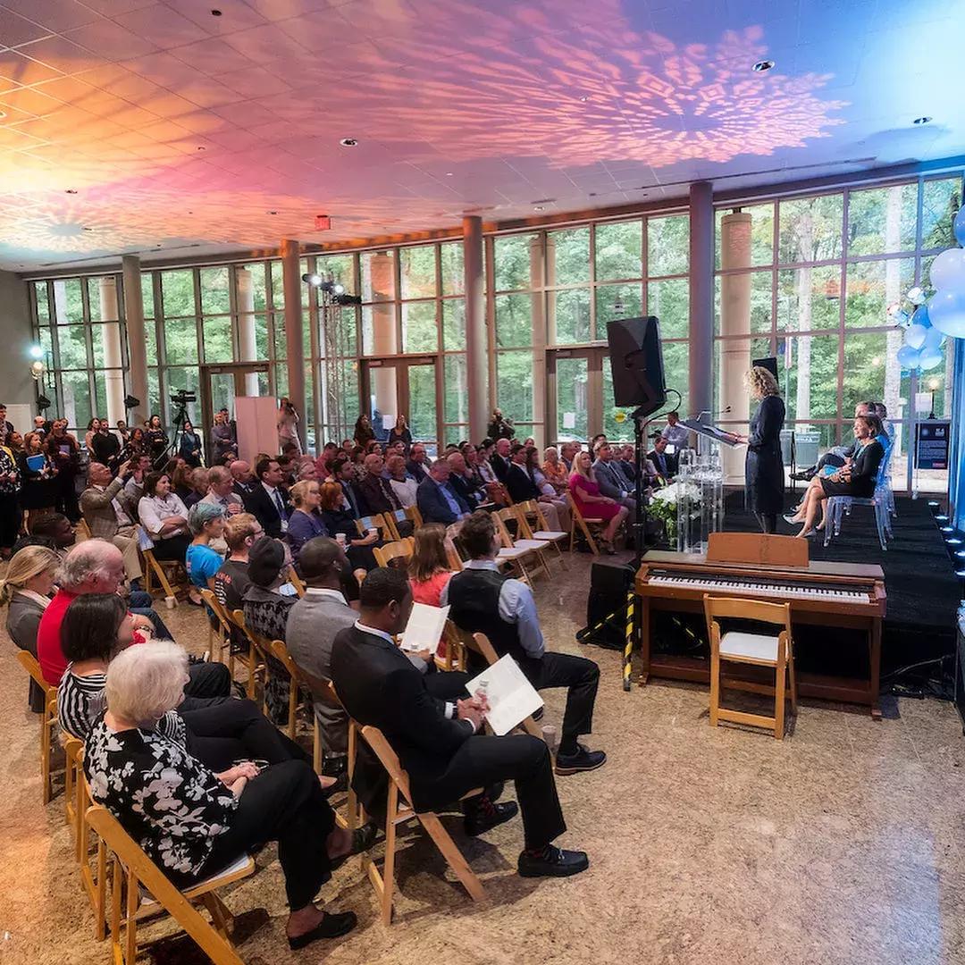 北卡罗来纳大学教堂山分校：飞人乔丹的母校，牛的可不止体育！