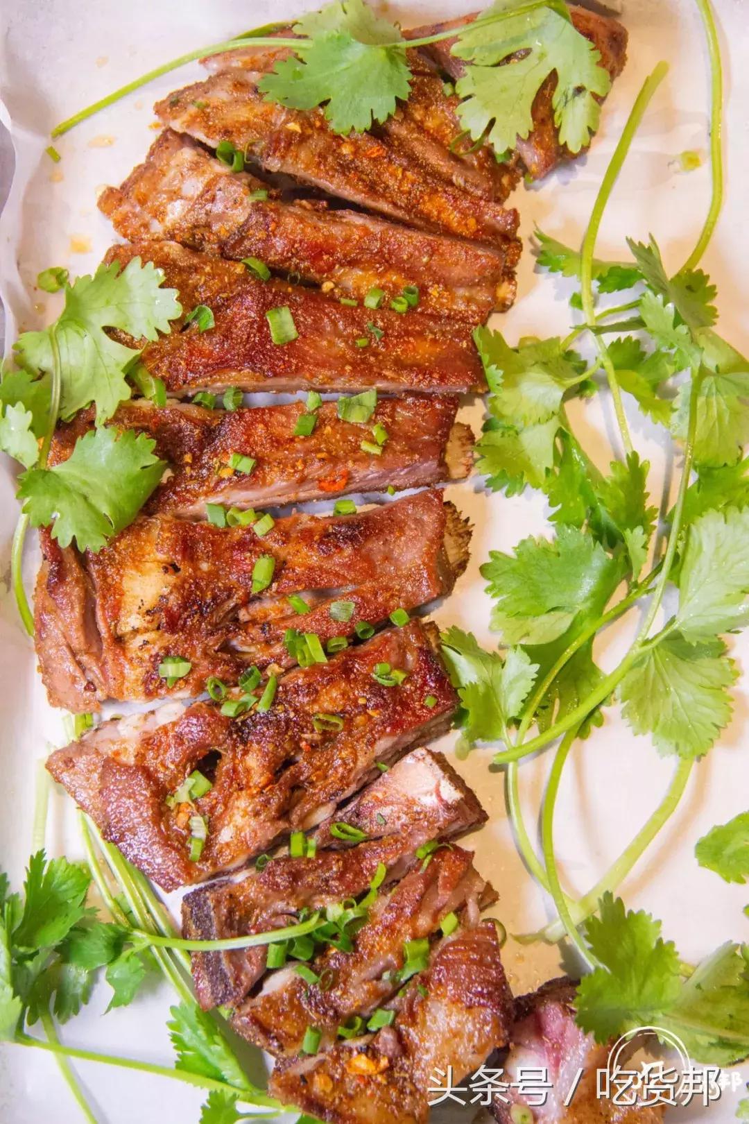 送花甲/小龙虾！还有岳阳姜辣菜助阵，这家小龙虾音乐剧演的不错