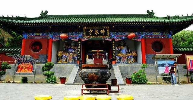 河南平顶山中原大佛高208米,耗资10亿的大佛