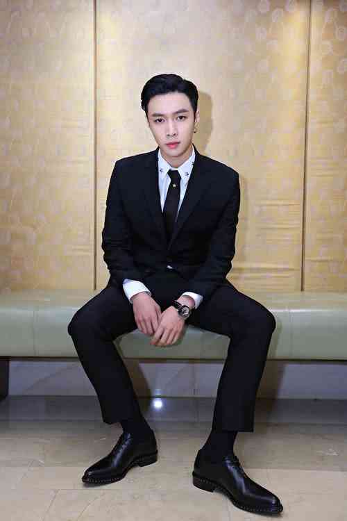 张艺兴xback权益包,张艺兴表情包完整版