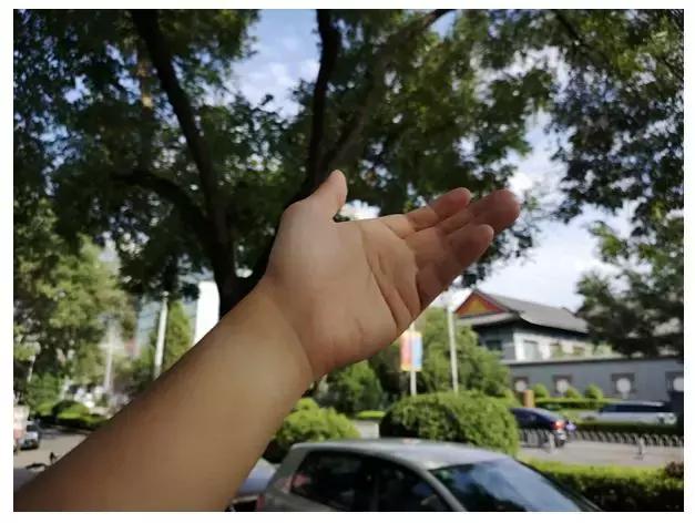 手机拍摄九宫格,手机摄影九宫格怎么设置