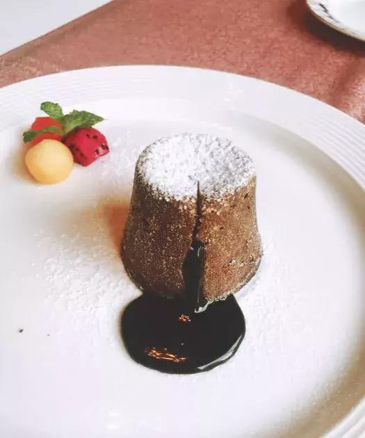 从意大利到法兰西,成都这7家人气西餐厅让你嗨到国外