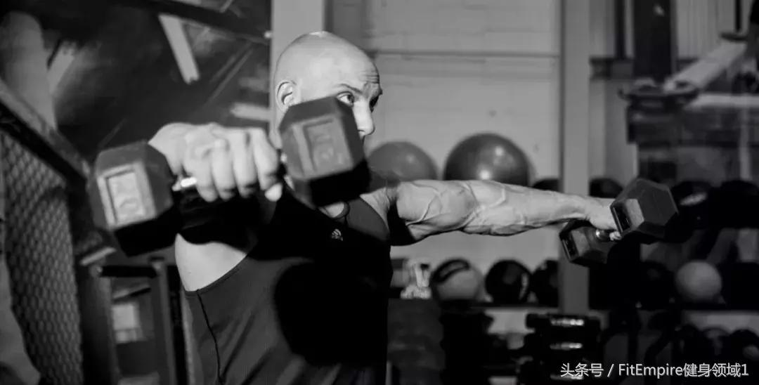 你那块永远都不长的肌肉，今天五步搞定！大神就是这样顺利攻克的